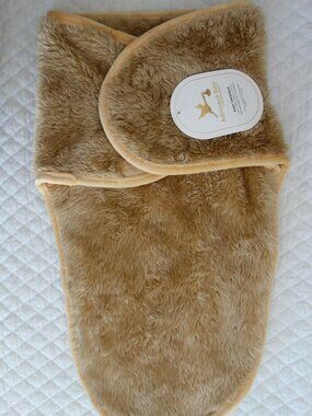 NWT ADIRONDACK BABY / Berkshire Blanket – Cozy Fuzzy Brown Baby Swaddle